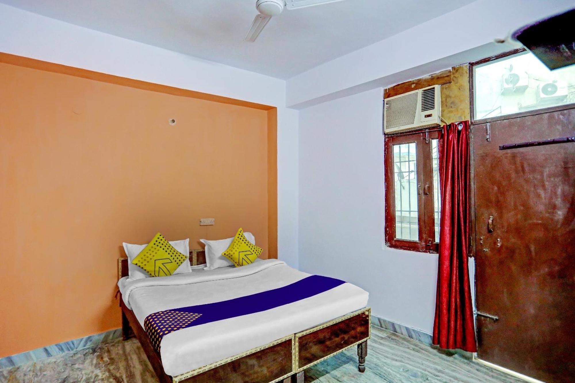 Spot On Raj Hotel Vip Near Worlds Of Wonder Kalkaji Devi ภายนอก รูปภาพ