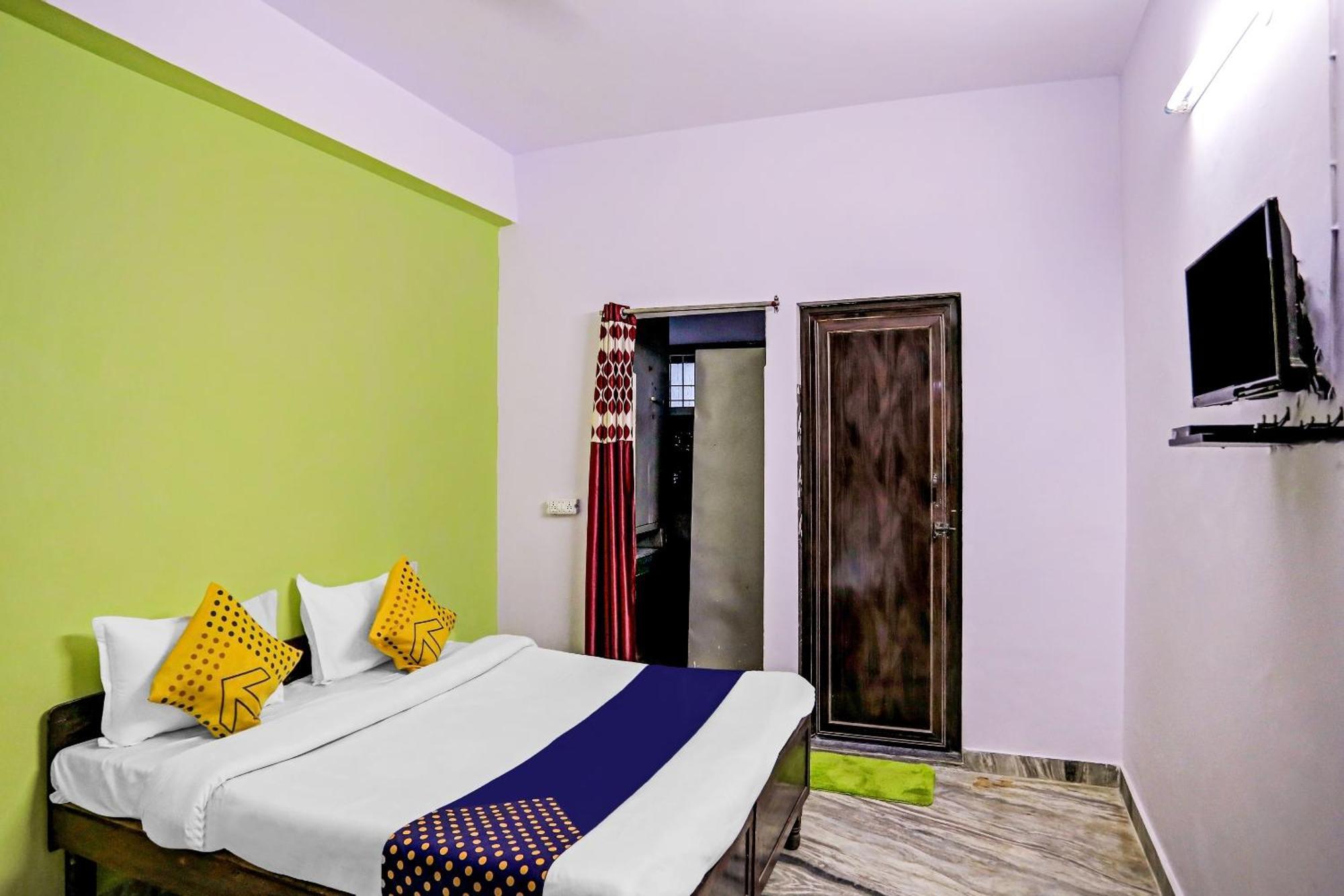 Spot On Raj Hotel Vip Near Worlds Of Wonder Kalkaji Devi ภายนอก รูปภาพ